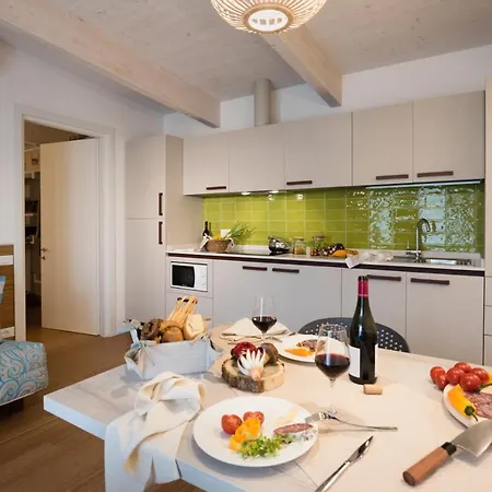 Bungalow Leccio Trilocale 3 Pax ביביונה